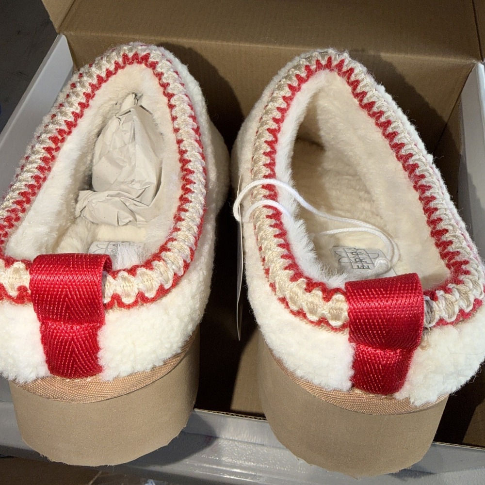 Serra Women's Clogs Size 8 Slip On Comfort Shoes Tan Faux Fur Lining clogs  New - Picture 3 of 8